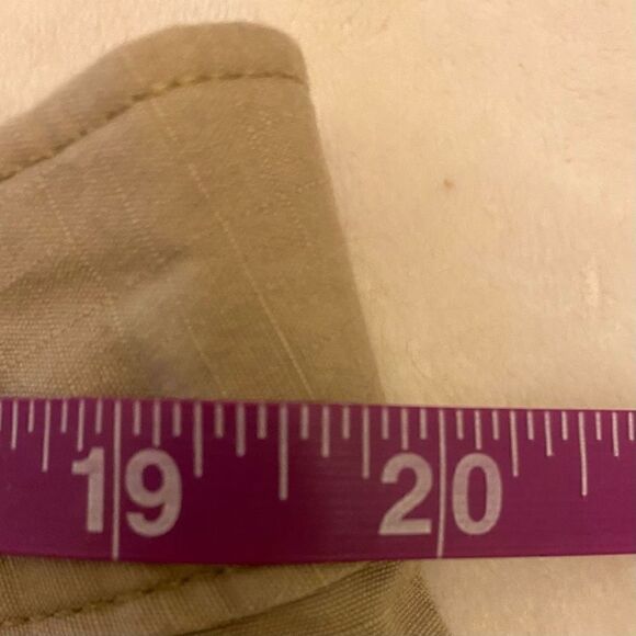 Levi‎ Strauss & Co Khaki Cargo Shorts in Size 38 - Picture 8 of 11